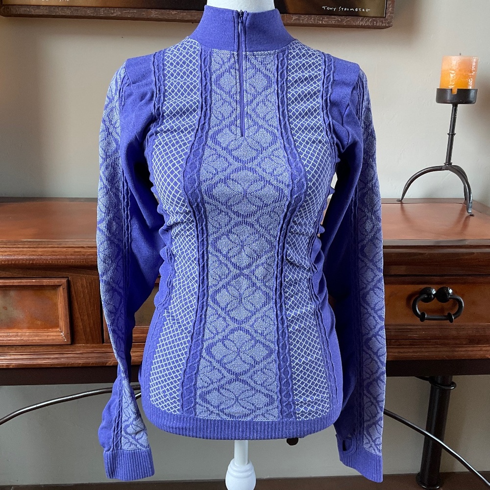 Athletic Essentials Long Sleeve Base Layer Workou… - image 1